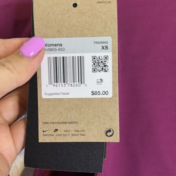 NWT- NIKE-Women's Dri-fit Stealth Evaporation City Ready Long-sleeve-Red-Size XS - Picture 7 of 10